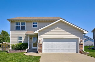9323 Wilson St, West Des Moines, IA 50266