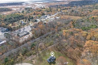 66 Nicholas Dr, Wells, ME 04090