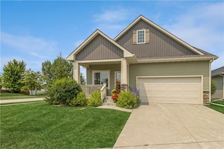 8926 Linden Dr, West Des Moines, IA 50266