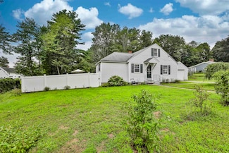 5 Upton Ln, Goffstown, NH 03045