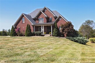 2000 Forest Valley Ct, Lanesville, IN 47136