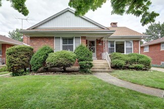 10608 Canterbury St, Westchester, IL 60154