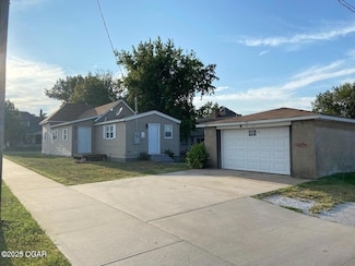 2129 S Joplin Ave, Joplin, MO 64804