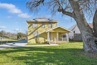 6837 Routt St, Fort Worth, TX 76112