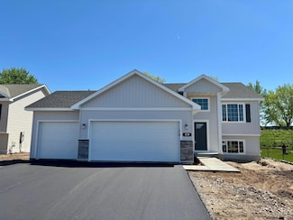 579 Mallard St NE, Hanover, MN 55341