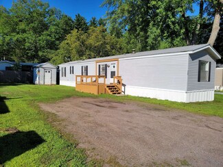 72 Owen Ct, Milton, VT 05468