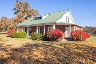 620 Cook Rd, Portland, TN 37148