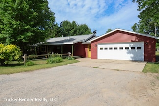 931 Hoffman St, Muskegon, MI 49442