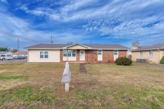 120 W Roosevelt Ave, Muscle Shoals, AL 35661