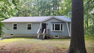 115 Chinkapin Dr, Milford, PA 18337