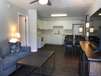 403 Hayden Rd Unit 128, Tallahassee, FL 32304