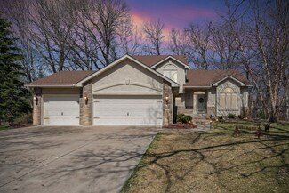 333 Linda Ct, Circle Pines, MN 55014