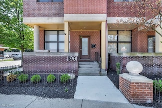 11901 Detroit Ave, Lakewood, OH 44107