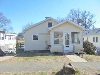 106 Connell St, Quincy, MA 02169
