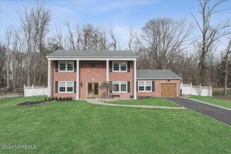 8 Eliot Rd, Manalapan, NJ 07726