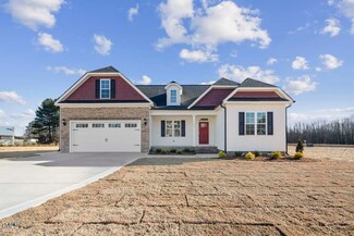 193 Tarheel Landing Dr, Benson, NC 27504