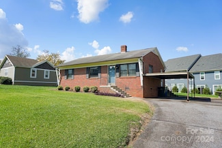 209 29th Ave NE, Hickory, NC 28601