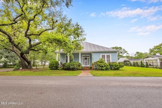 1312 Porter Ave, Ocean Springs, MS 39564