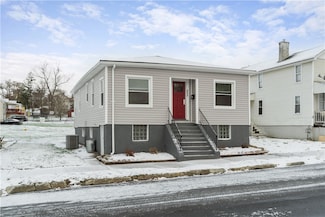 211 Linn Ave, Washington, PA 15301