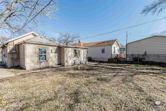 331 W 7th St, Junction City, KS 66441