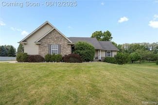 7467 Oceola Farms Ct, Howell, MI 48855