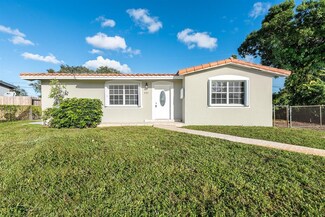 631 N 65th Way, Hollywood, FL 33024