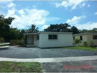 1090 NE 146th St, North Miami, FL 33161