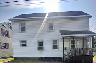 101 Meadow St, Johnstown, NY 12095