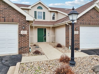 275 Kearney Way, Waunakee, WI 53597