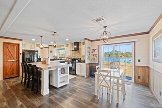 7968 Twin Lake Dr, Milton, FL 32583