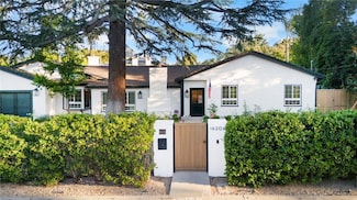 16206 Morrison St, Encino, CA 91436