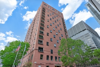 345 N Canal St Unit 805, Chicago, IL 60606