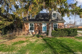 33041 Jefferson Ave, Saint Clair Shores, MI 48082