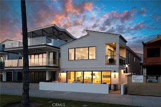 916 E Oceanfront, Newport Beach, CA 92661