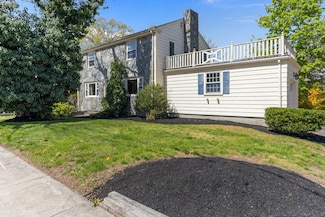 1720 Robeson St, Fall River, MA 02720