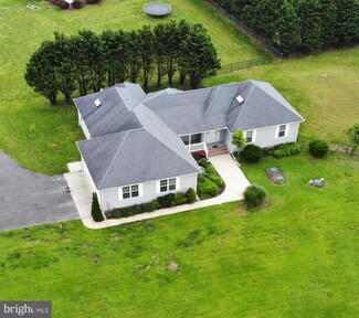 12716 Holly Ridge Ln, Delmar, DE 19940