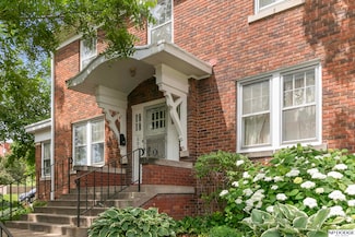 602 N 85th St, Omaha, NE 68114