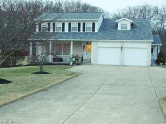 4635 Linda Ln, Sheffield Village, OH 44054