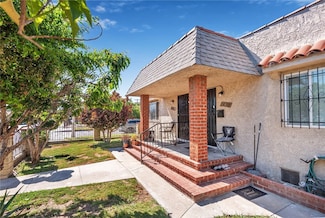 1657 W 67th St Unit 2, Los Angeles, CA 90047