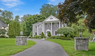 28 Eagle Dr, Fairfield, CT 06825