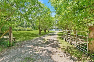 35035 Riverlane Rd, Holden, LA 70744