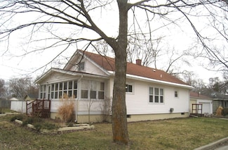 990 Windsor Ave, Muskegon, MI 49441