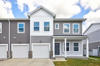 9683 Crestview Dr, West Des Moines, IA 50266