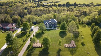 18321 Marlowes Dr, Aurora, IN 47001
