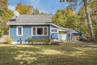 6107 Defield Rd, Coloma, MI 49038