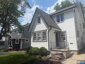 517 Maple Ave, Teaneck, NJ 07666
