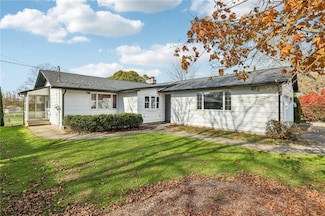 625 Rich Dr, New Castle, PA 16101