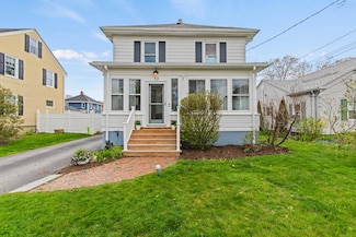 53 Gleckler Rd, Portland, ME 04103