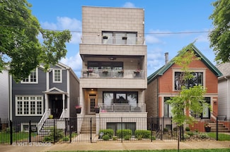 2116 W Barry Ave Unit 3, Chicago, IL 60618