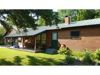 1307 Maple St, Waterbury Center, VT 05677